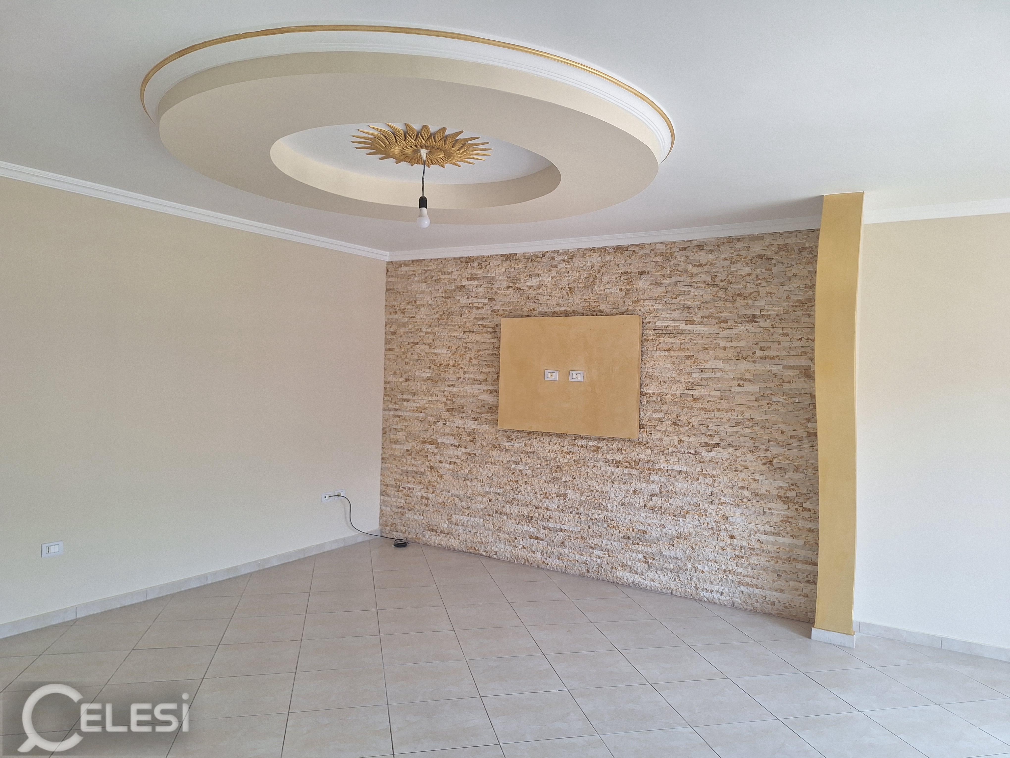 Apartament 2+1+garazh tek zona e freskut 2km larg nga teleferiku – Tiranë