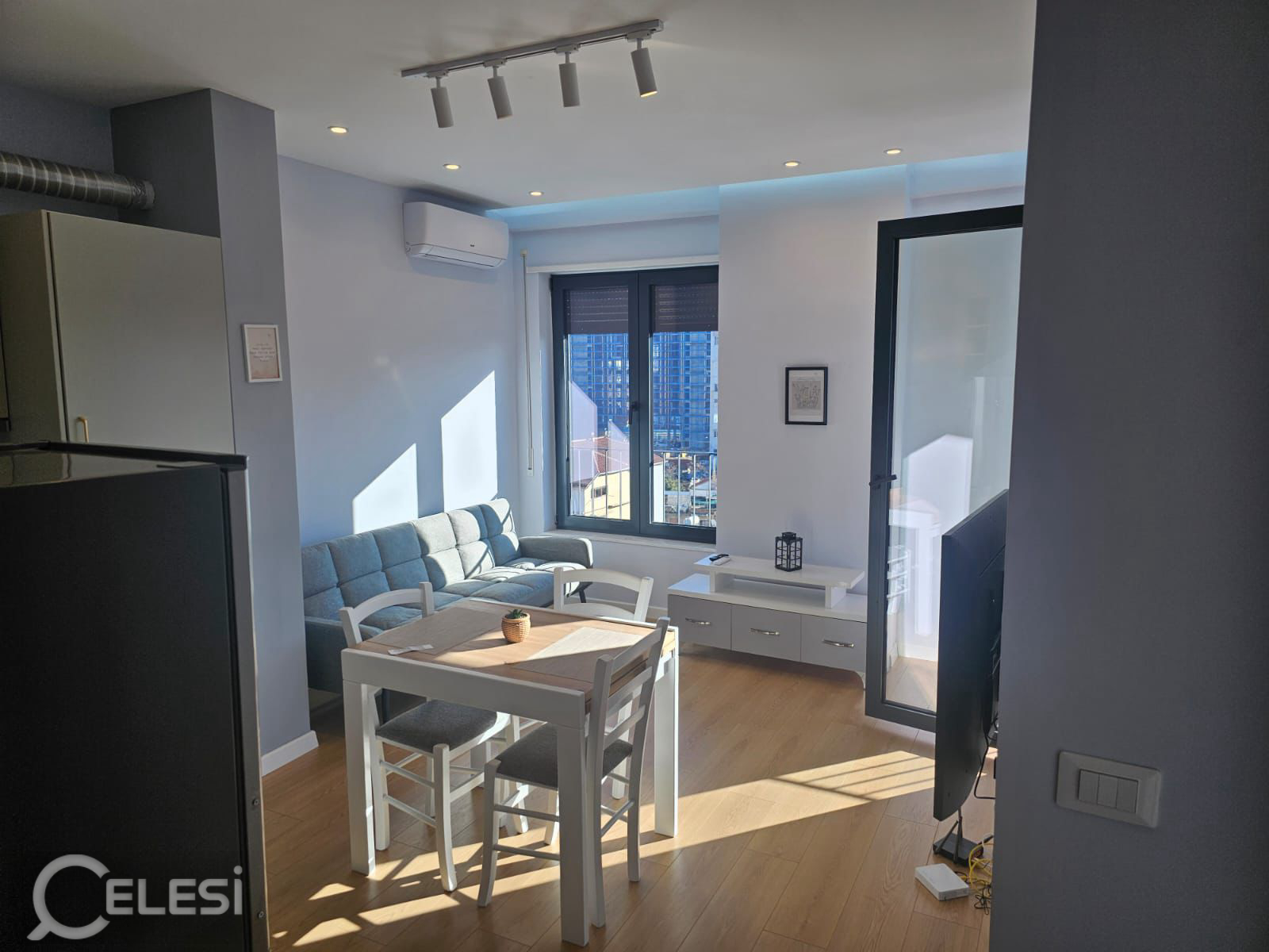 Jepet me qera apartament 1+1 tek Bulevardi i Ri – Jordan Misja