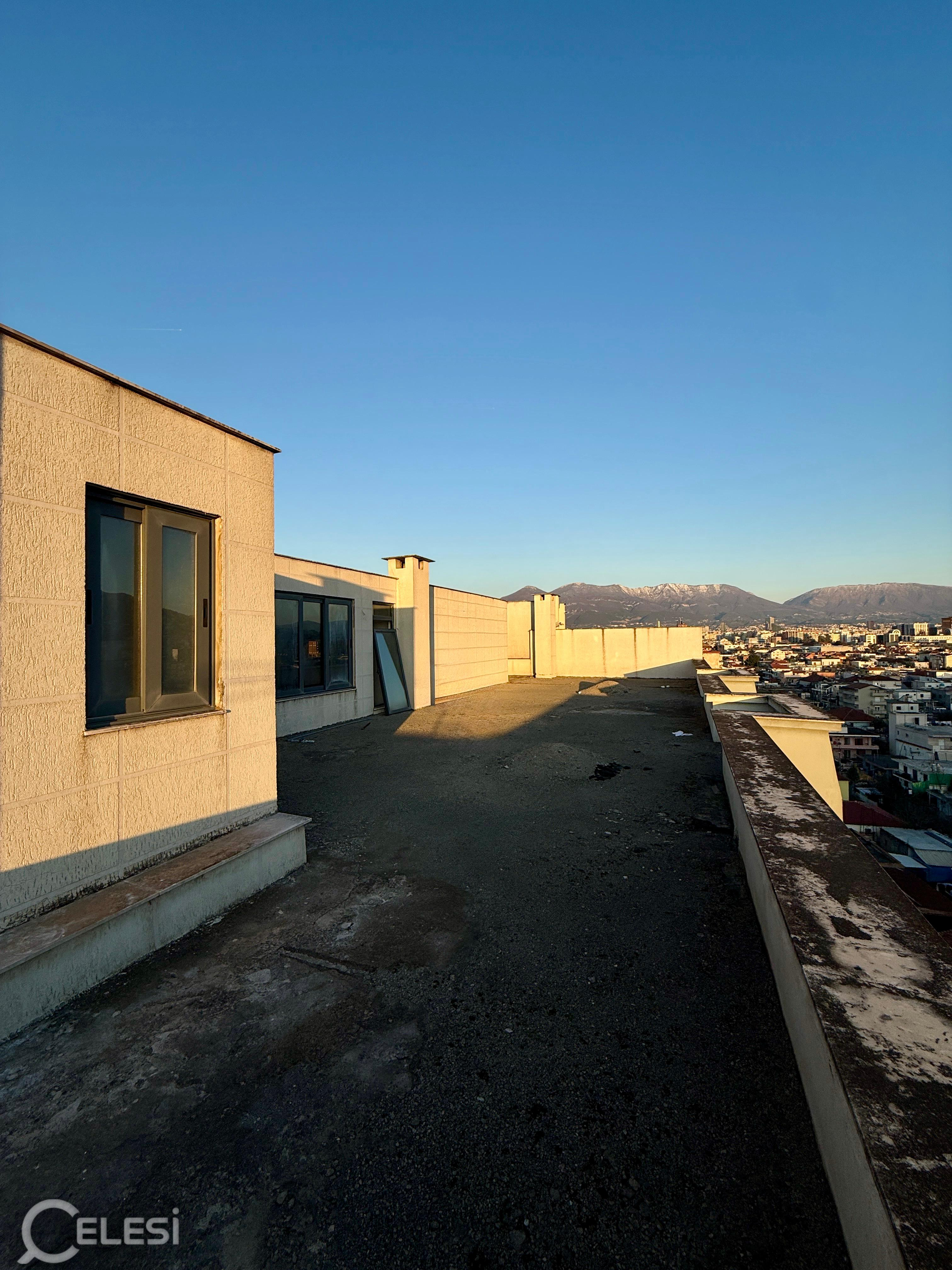 Shitet penthouse ne Yzberisht – Yzberisht