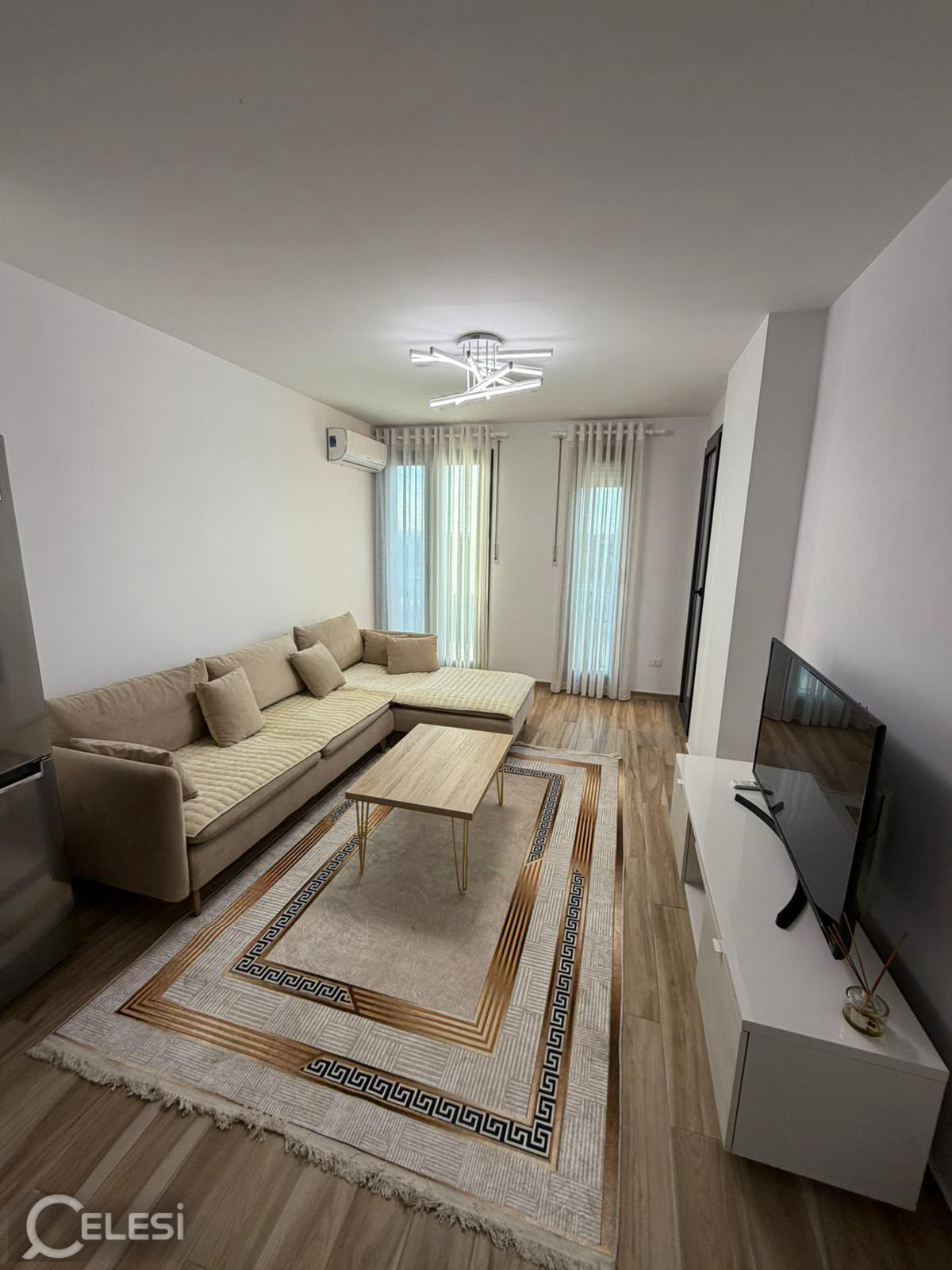 Jepet apartament 1+1 me qira tek Kompleksi Zirkon , Porcelan , Kinostudio , Xhamlliku , Oxhaku . – Xhamlliku