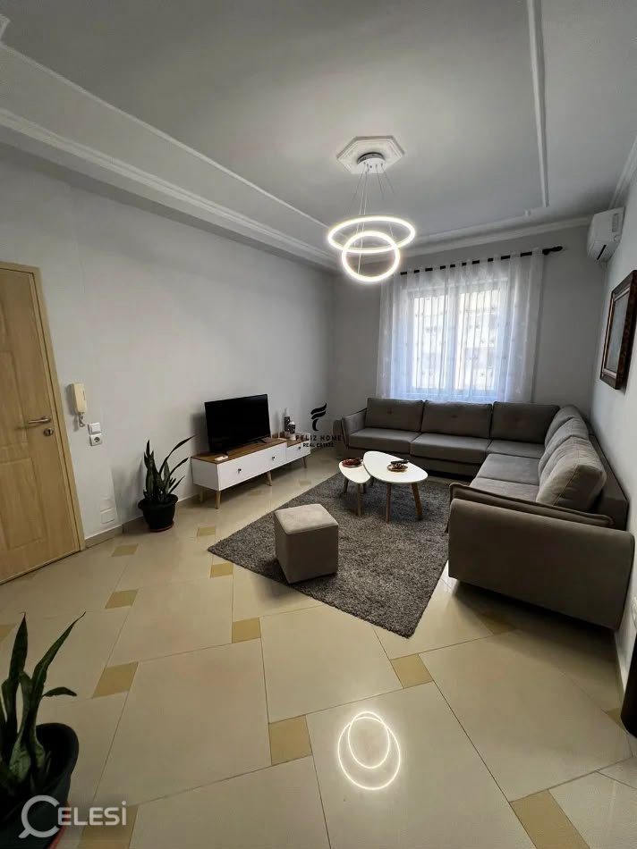 APARTAMENT ME QERA 1+1 RRUGA E ELBASANIT 70.000 LEKE FH-84139 – Rruga Elbasanit
