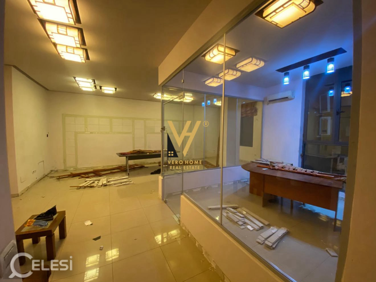 JEPET ZYRË 70 M2 ME QERA TE KOMUNA E PARISIT 70.000 LEKE – Komuna Parisit