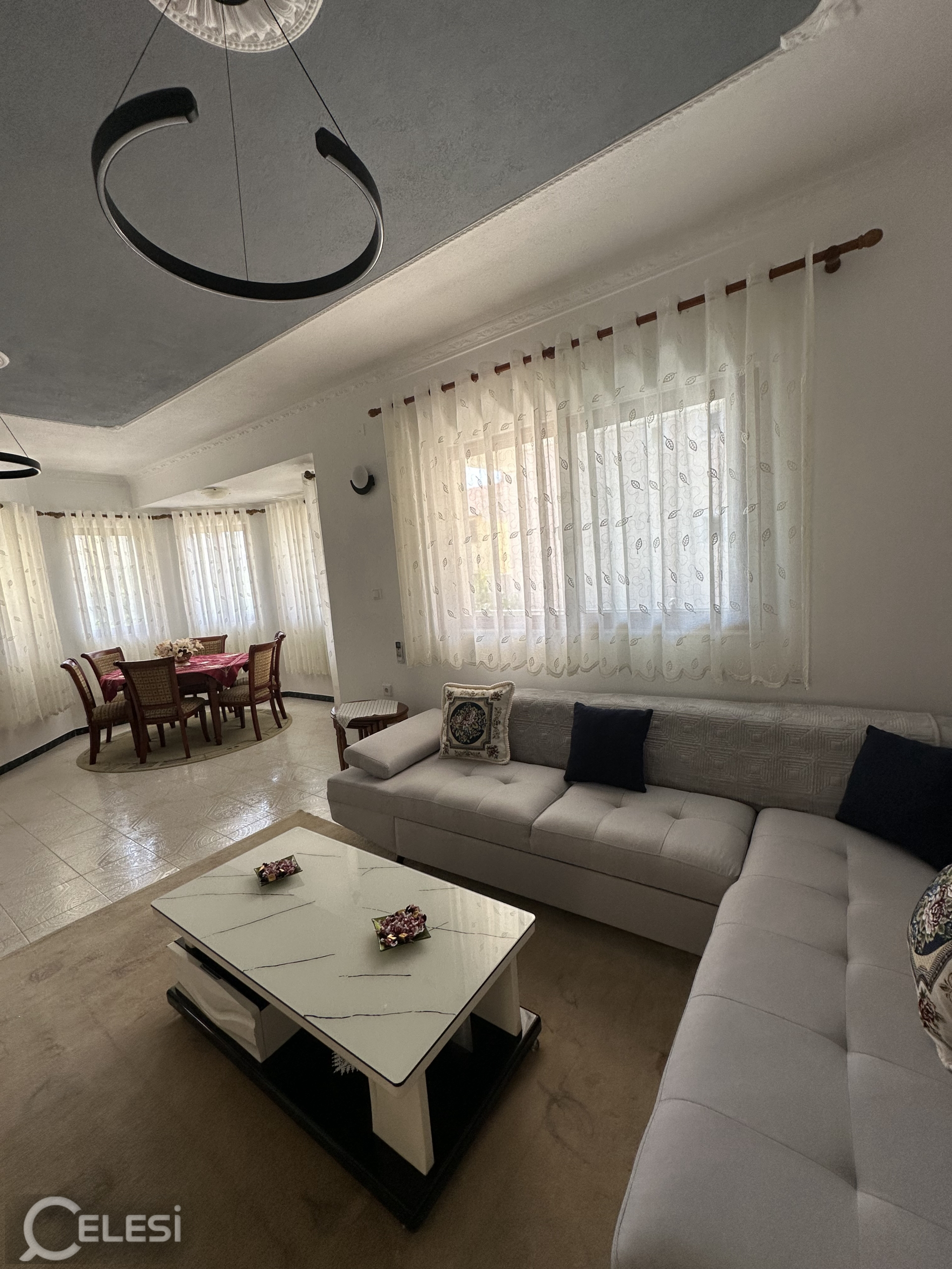 Qera | Vilë 2 + 1+ Post Parkimi | Qytet Studenti | 600 €/muaj – Tiranë