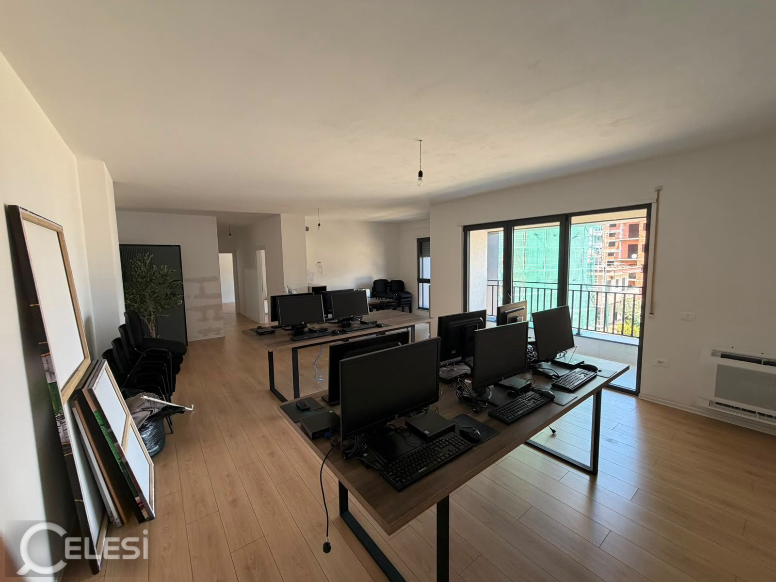 ZYRE ME QERA 122 M2 JORDAN MISJA 150.000 LEKE FH-84247 – Jordan Misja