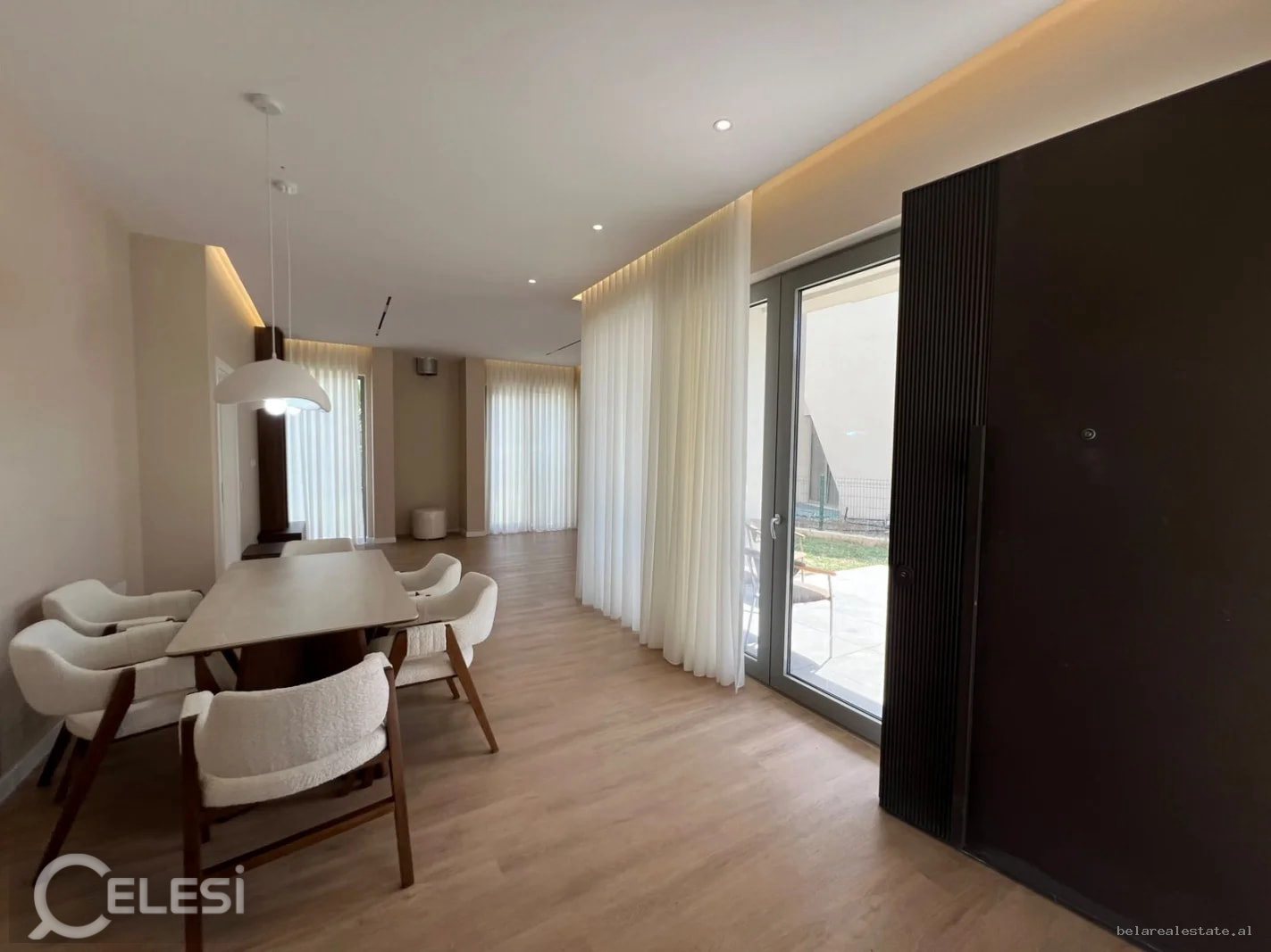 Vile 2 Kateshe Me Qera Tek Liqeni I Thate (ID BV22655)Tirane – Astir