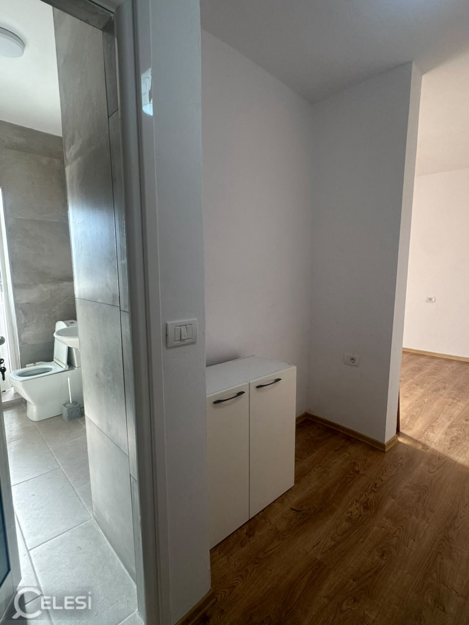 JEPET APARTAMENT ME QERA PER BANIM OSE ZYRA – Bulevardi Zogu i Parë