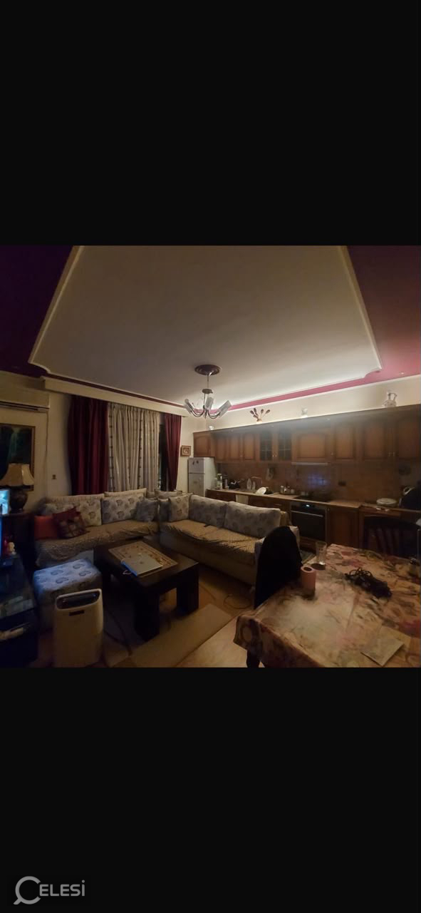 Qera | Vilë 2 + 1 | Kombinat | 400 €/muaj – Kombinat
