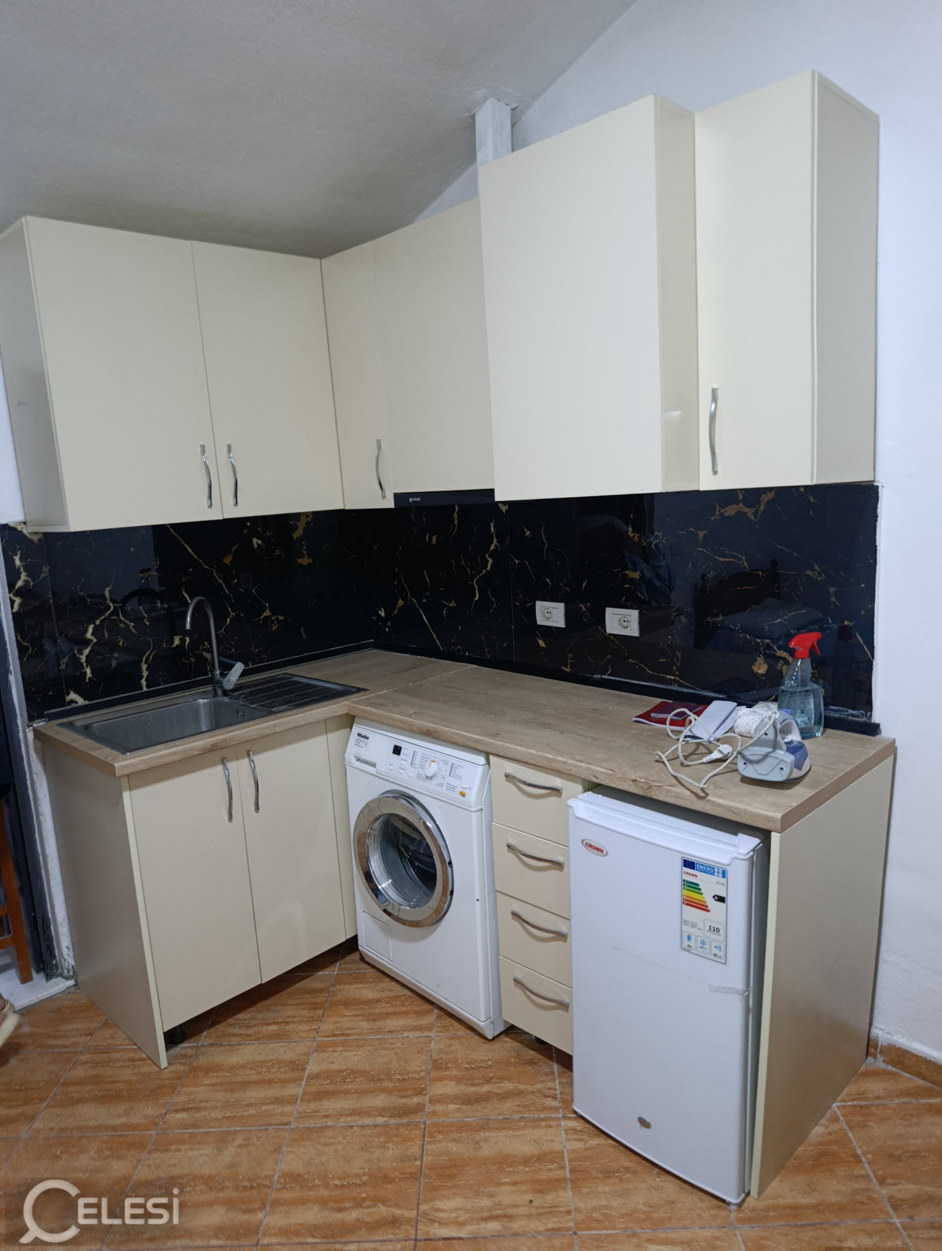 Qera | Garsoniere | Qyteti Studenti | 300 €/muaj – Qyteti Studenti