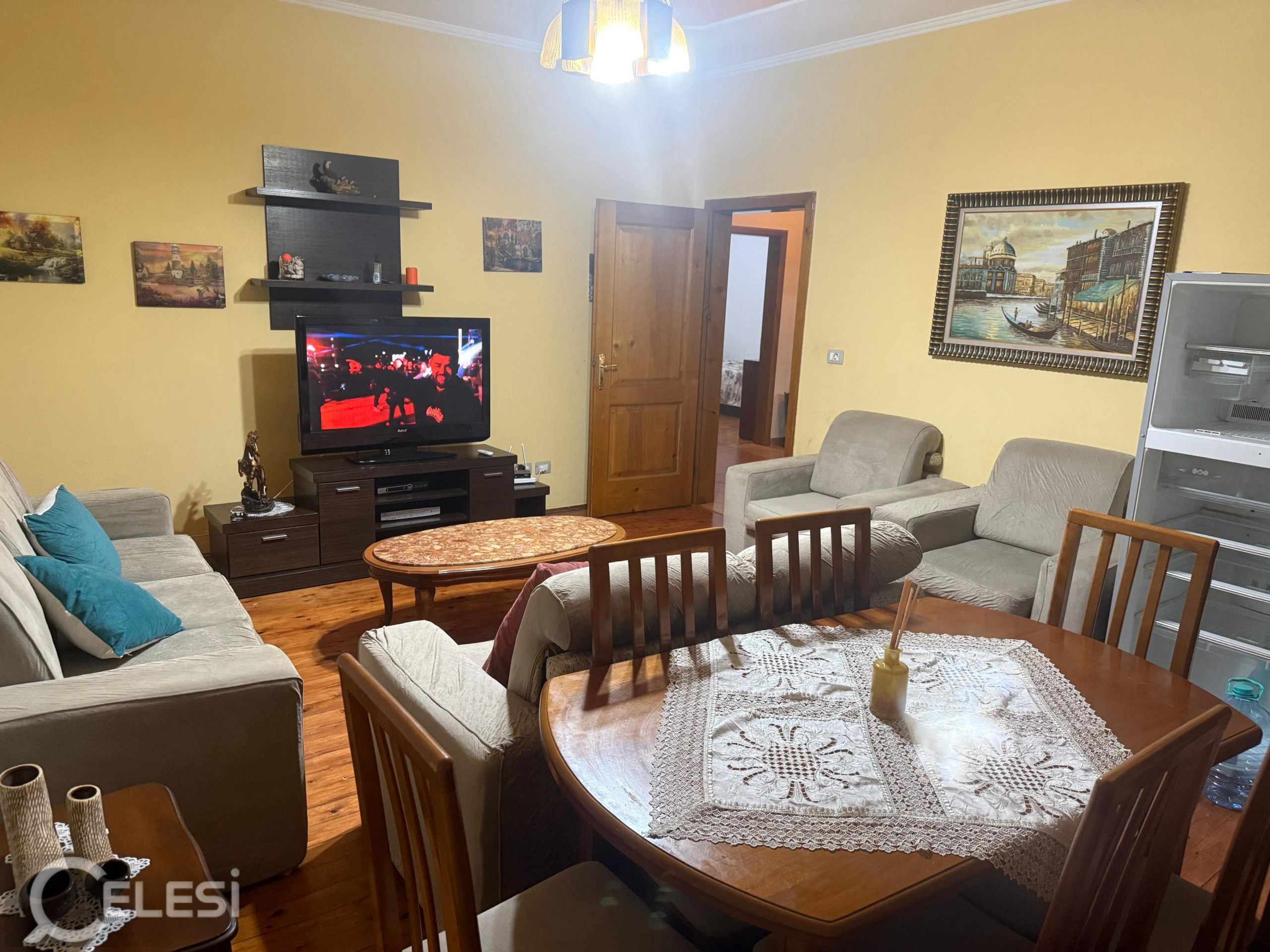 Qera | Apartament 2 + 1 | 21 Dhjetori | 600 €/muaj – 21 Dhjetori