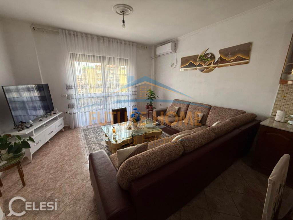 Shitet, Apartament 2+1, Kopshti Botanik, Tiranë – Kopshti Botanik