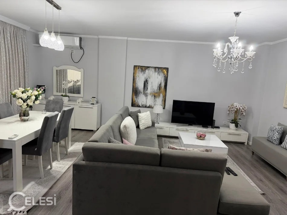 đĄ **JEPET ME QIRA | APARTAMENT 3+1 â PRANĂ KOPSHTIT ZOOLOGJIK** â Kopshti Botanik
