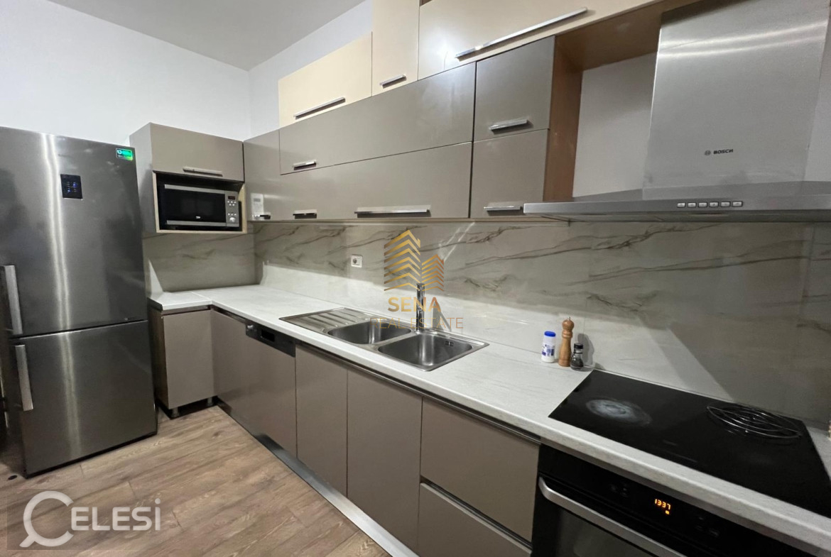 Qira, Apartament 2+1+2blk, Kompleksi Panorama, 700 Euro/muaj – Stacioni i Trenit