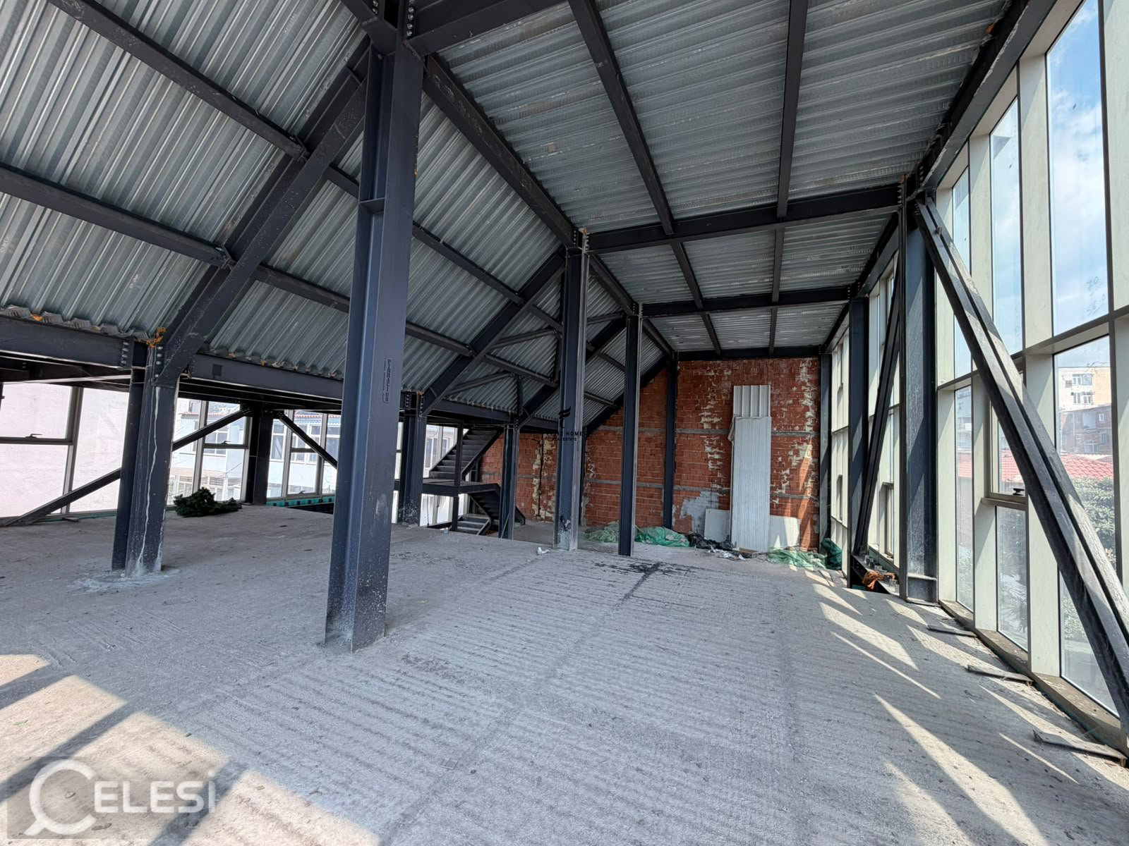 MAGAZINE ME QERA 250 M2 RRUGA BARDHYL 500.000 LEKE FH-88269 – Rruga Bardhyl