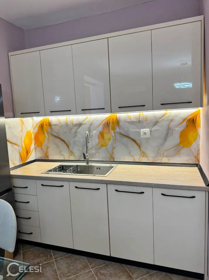 Jepet apartament 1+1 me qira tek Rruga e Dibres , Spitali QSUT , Allias , Shkolla e Bashkuar . – Spitali QSUT