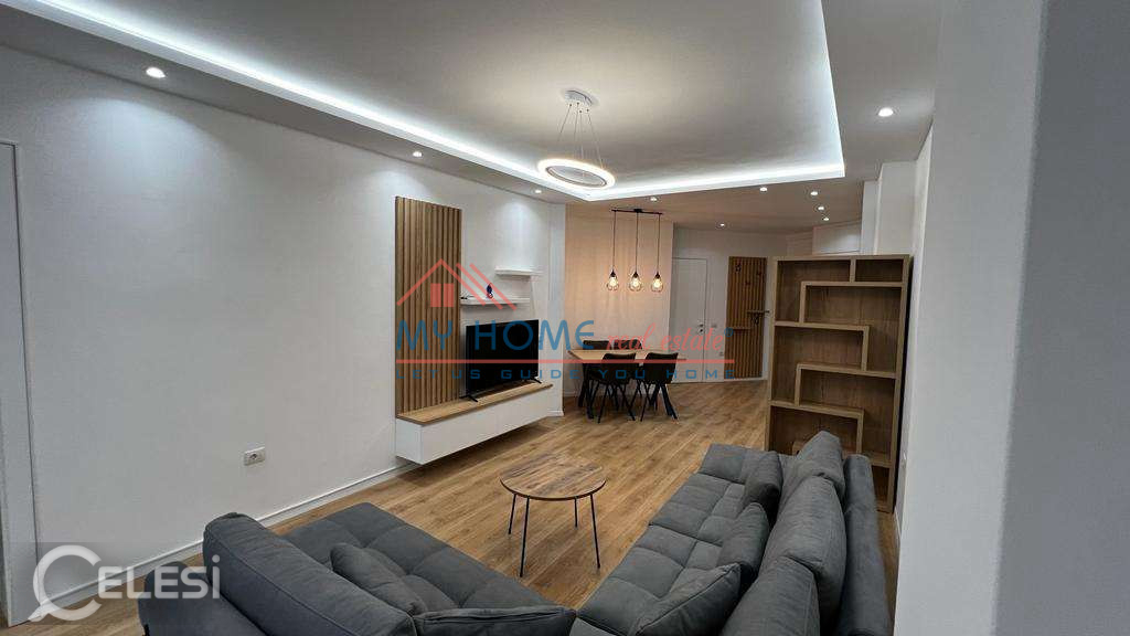 Apartament 1+1+ Post Parkimi me qira tek Xhamia e Tabakeve Tirane – Tiranë