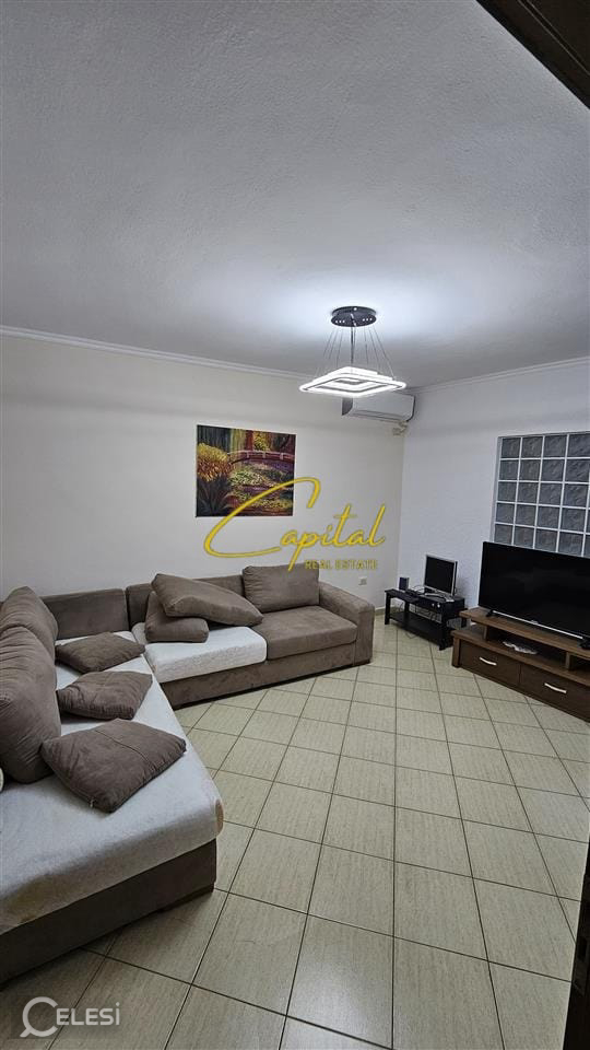 APARTAMENT ME QIRA 2+1 RRUGA FERIT XHAJKO 550 EURO – Stacioni i Trenit