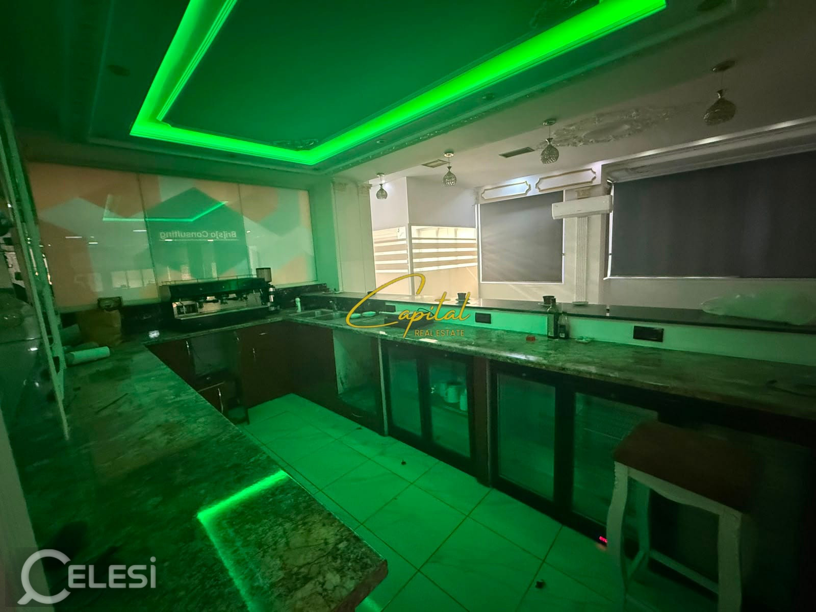 AMBIENT BIZNESI ME QIRA 240 M2 RRUGA FERIT XHAJKO 2.300 EURO – Stacioni i Trenit