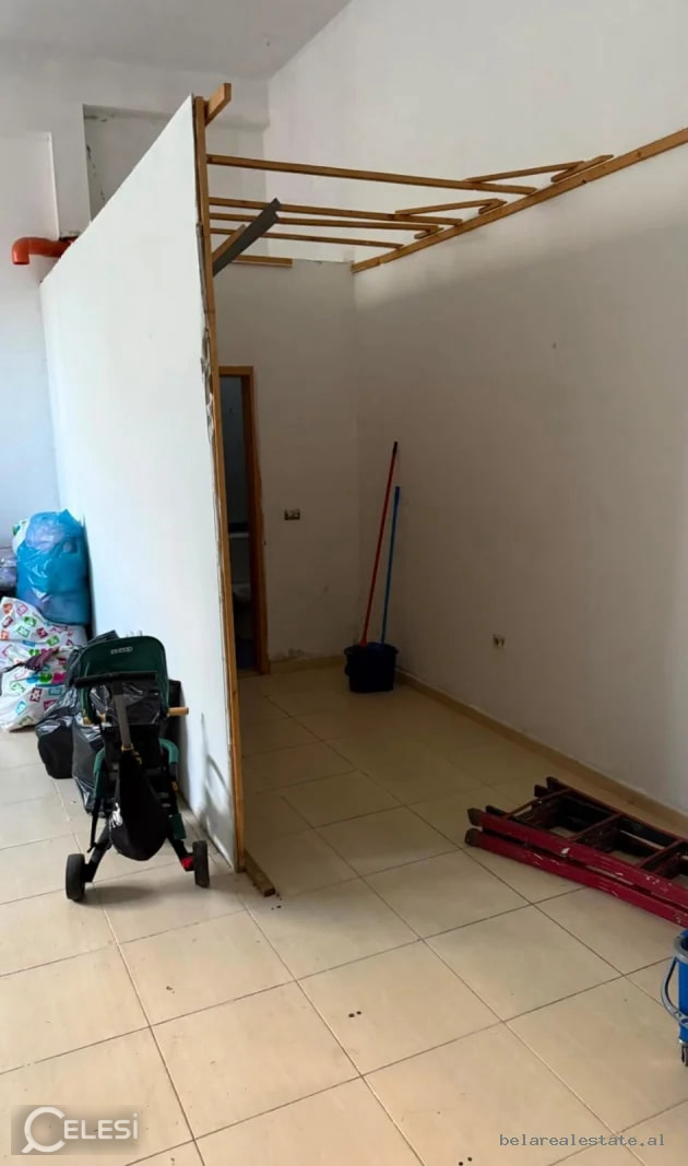 Dyqan për shitje te Komuna e Parisit (ID BD1176), Tiranë – Blloku