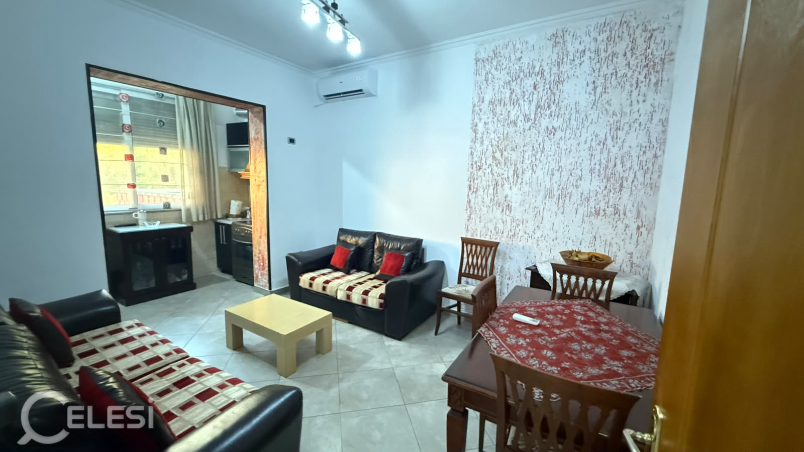 Jepet apartament 2+1 me qera tek 21 Dhjetori , Rruga e Kavajes . – Rruga Kavajës